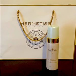 Hermetise Tresor Rare Ulitmate Pearl Cleansing